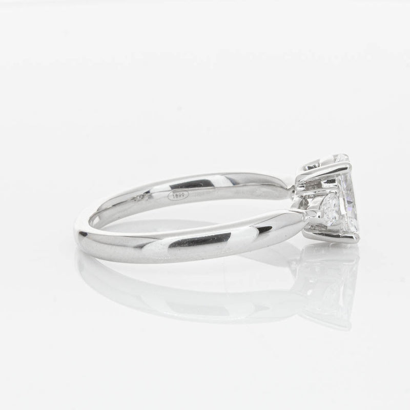 18ct White Gold Oval Cut Diamond Ayla Ring-Ring-Walker & Hall