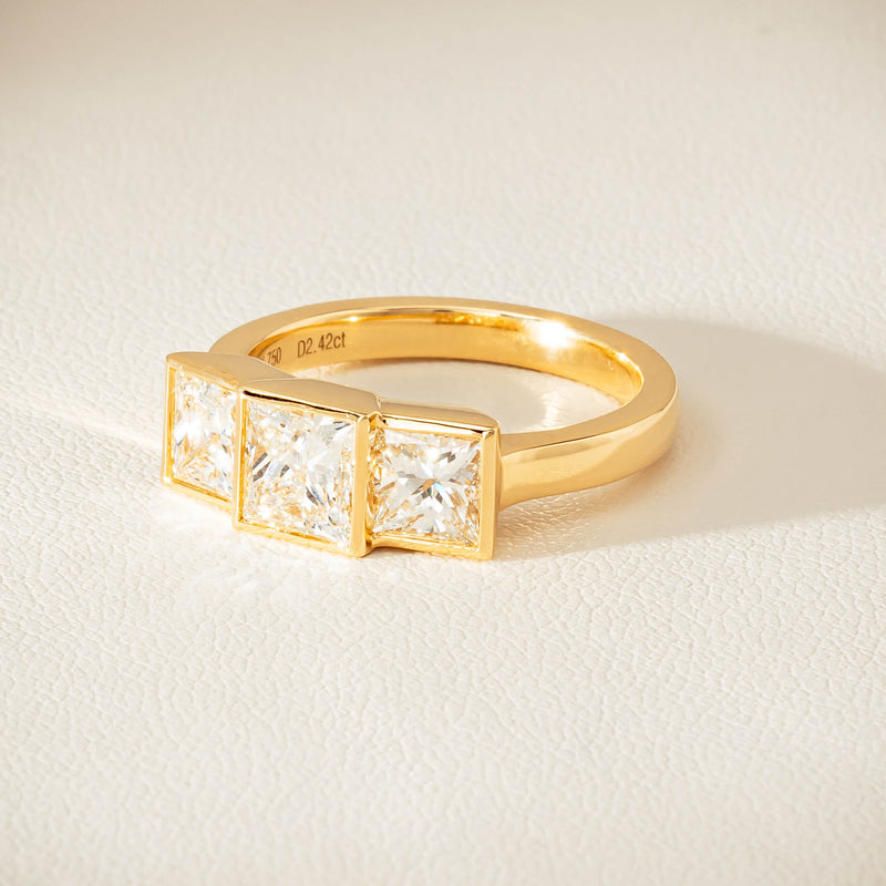 18ct Yellow Gold 2.42ct Reclaimed Princess-Cut Diamond Ring