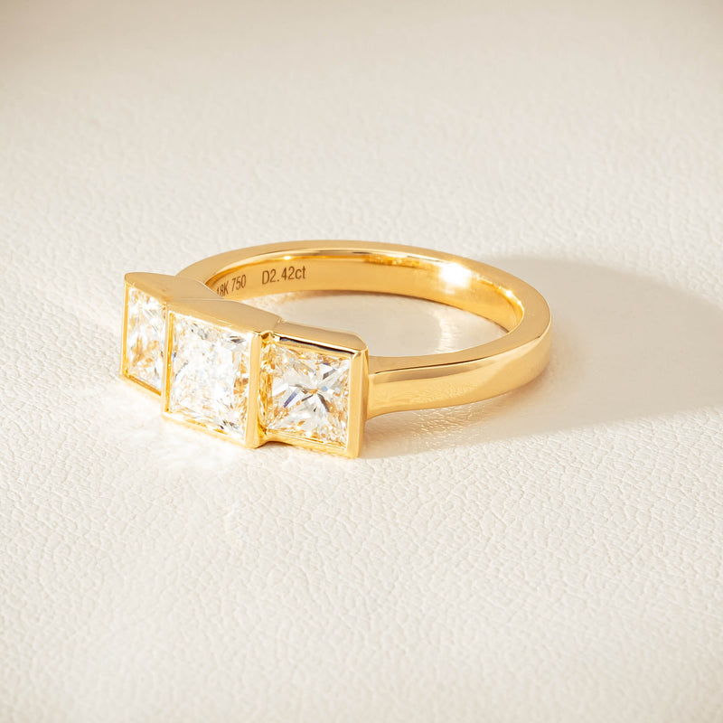 18ct Yellow Gold 2.42ct Reclaimed Princess-Cut Diamond Ring