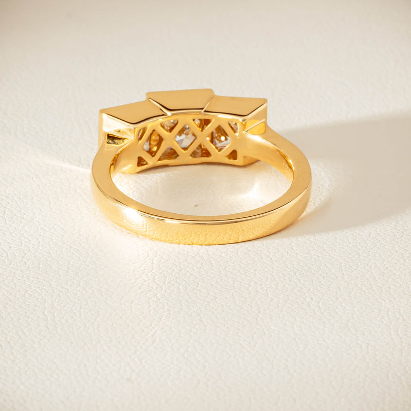 18ct Yellow Gold 2.42ct Reclaimed Princess-Cut Diamond Ring