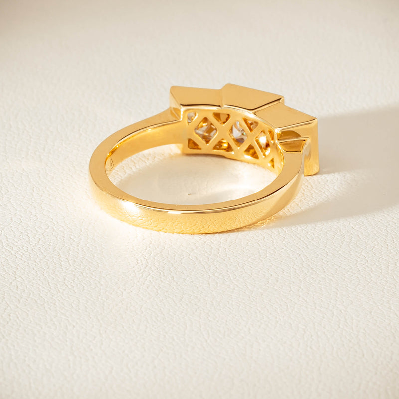 18ct Yellow Gold 2.42ct Reclaimed Princess-Cut Diamond Ring