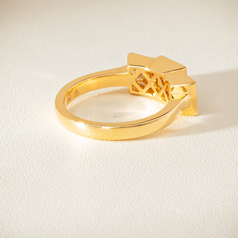 18ct Yellow Gold 2.42ct Reclaimed Princess-Cut Diamond Ring