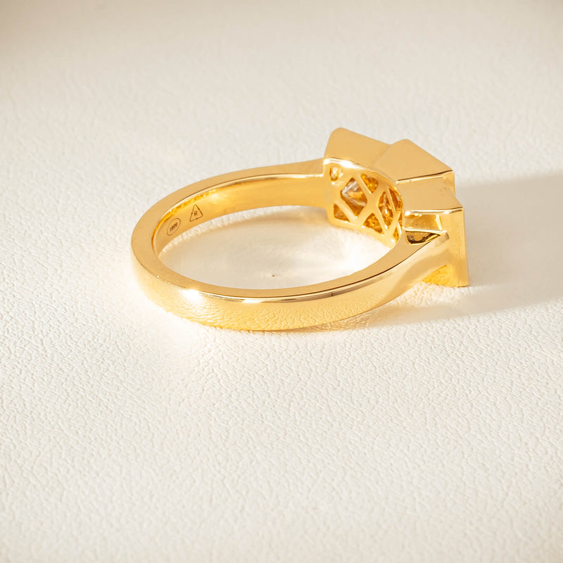 18ct Yellow Gold 2.42ct Reclaimed Princess-Cut Diamond Ring