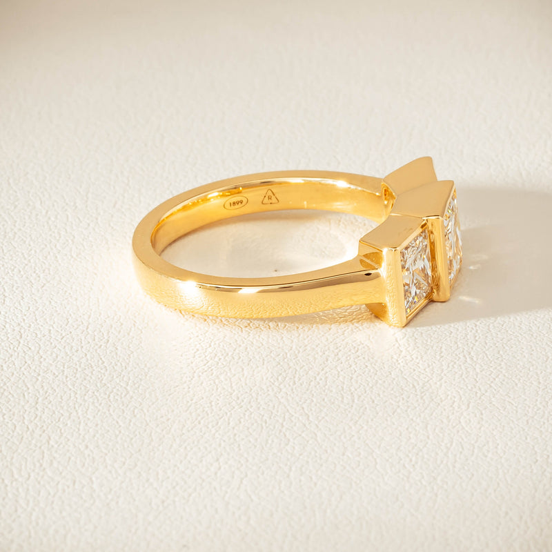 18ct Yellow Gold 2.42ct Reclaimed Princess-Cut Diamond Ring