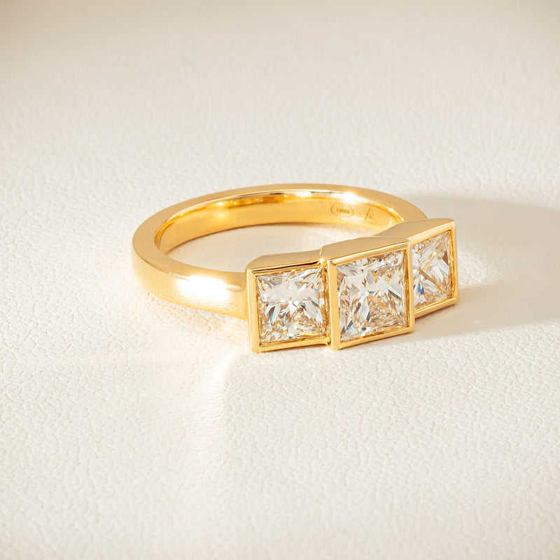 18ct Yellow Gold 2.42ct Reclaimed Princess-Cut Diamond Ring