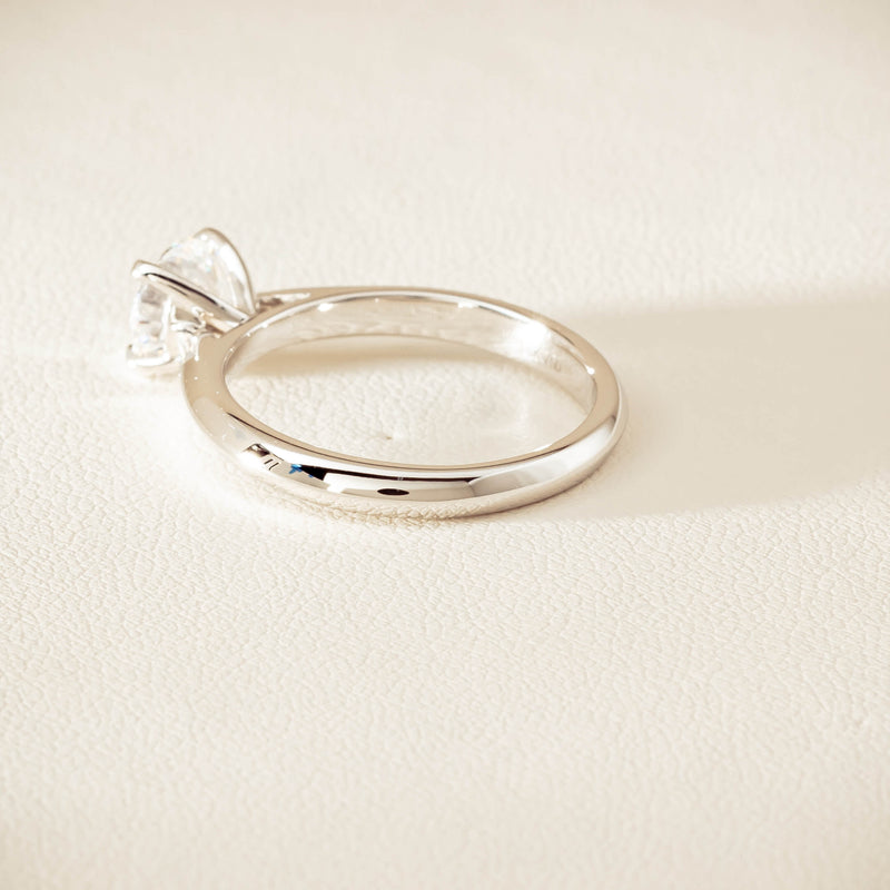 18ct White Gold 1.00ct H SI2 Diamond Venetian Ring - Ring - Walker & Hall