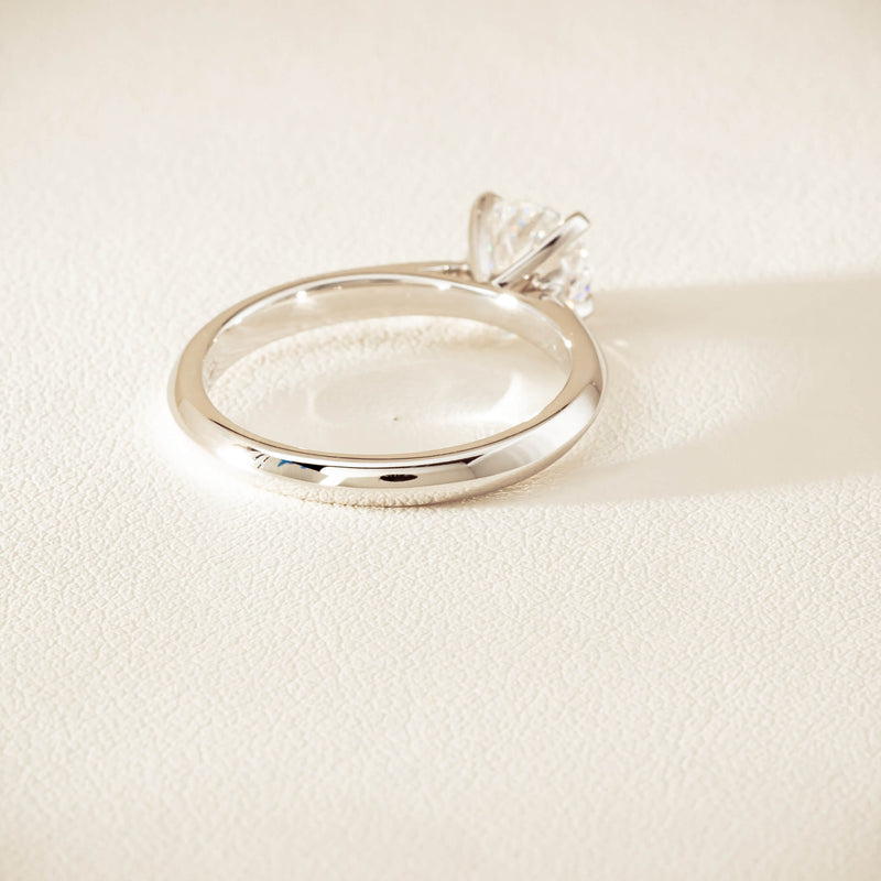 18ct White Gold 1.00ct D VS2 Diamond Venetian Ring - Ring - Walker & Hall