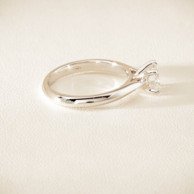 18ct White Gold 1.00ct H SI2 Diamond Venetian Ring - Ring - Walker & Hall