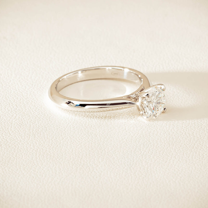 18ct White Gold 1.00ct H SI2 Diamond Venetian Ring - Ring - Walker & Hall