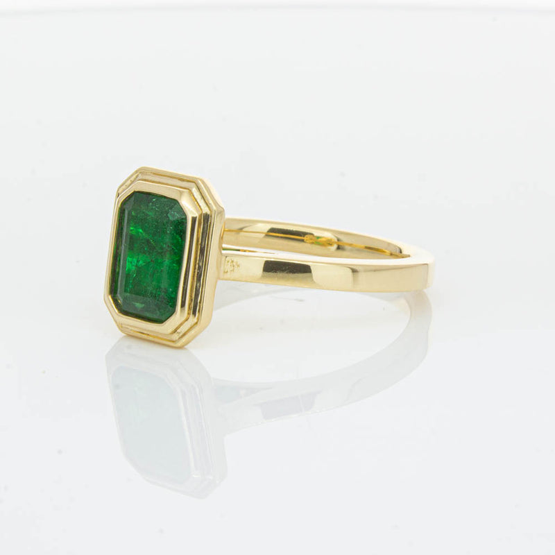18ct Yellow Gold Emerald Ring-Ring-Walker & Hall