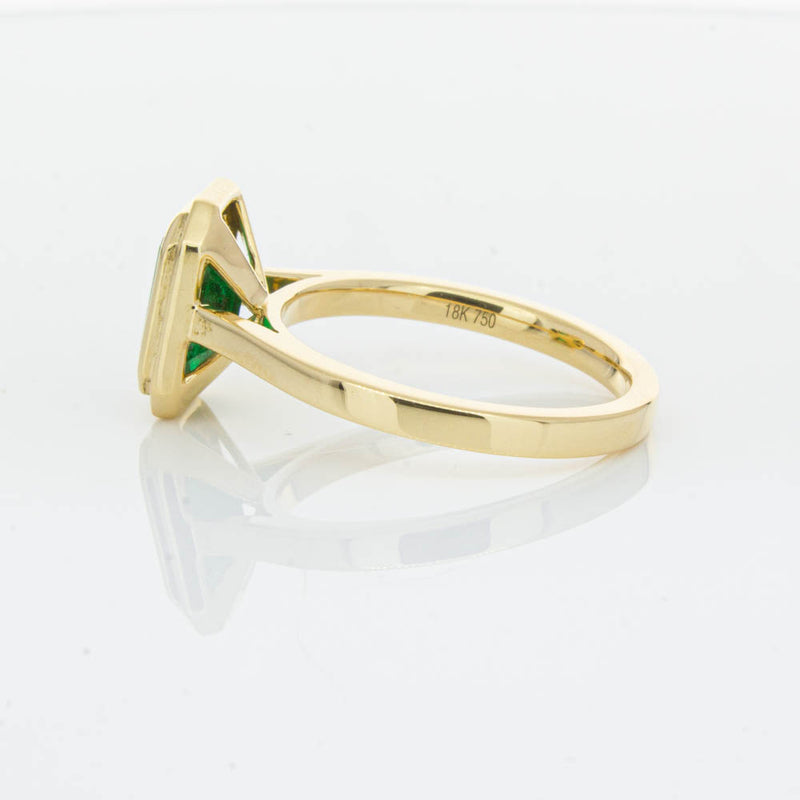 18ct Yellow Gold Emerald Ring-Ring-Walker & Hall