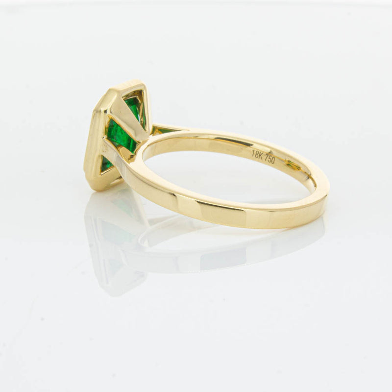 18ct Yellow Gold Emerald Ring-Ring-Walker & Hall