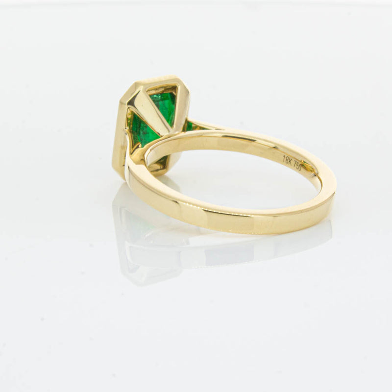 18ct Yellow Gold Emerald Ring-Ring-Walker & Hall