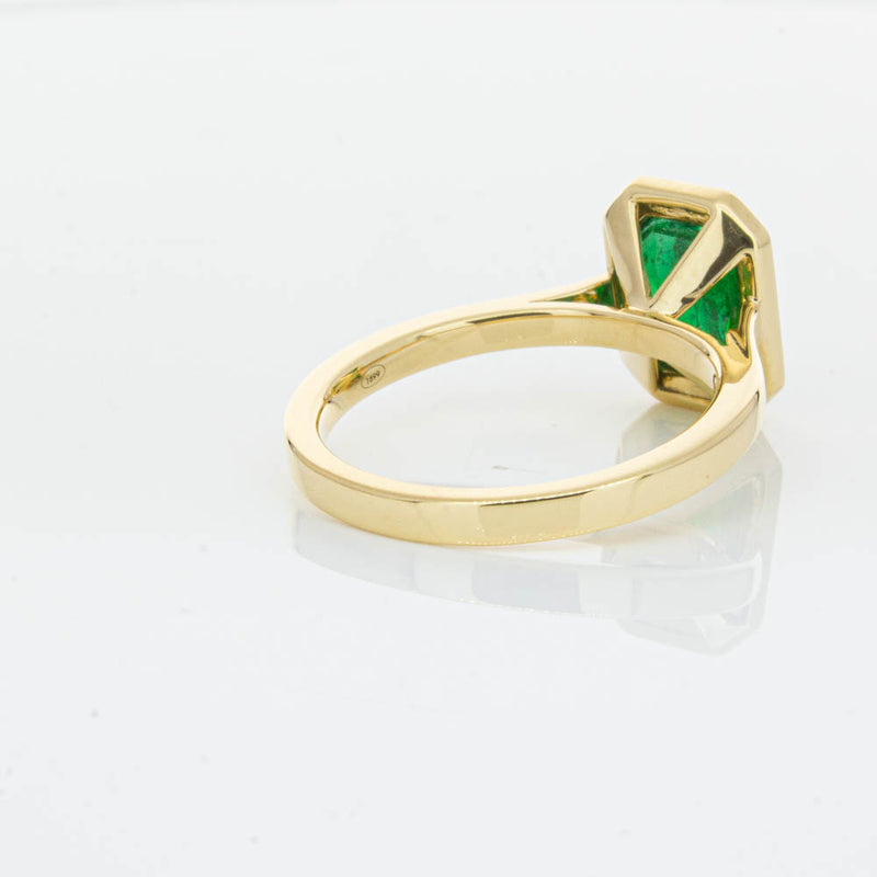 18ct Yellow Gold Emerald Ring-Ring-Walker & Hall