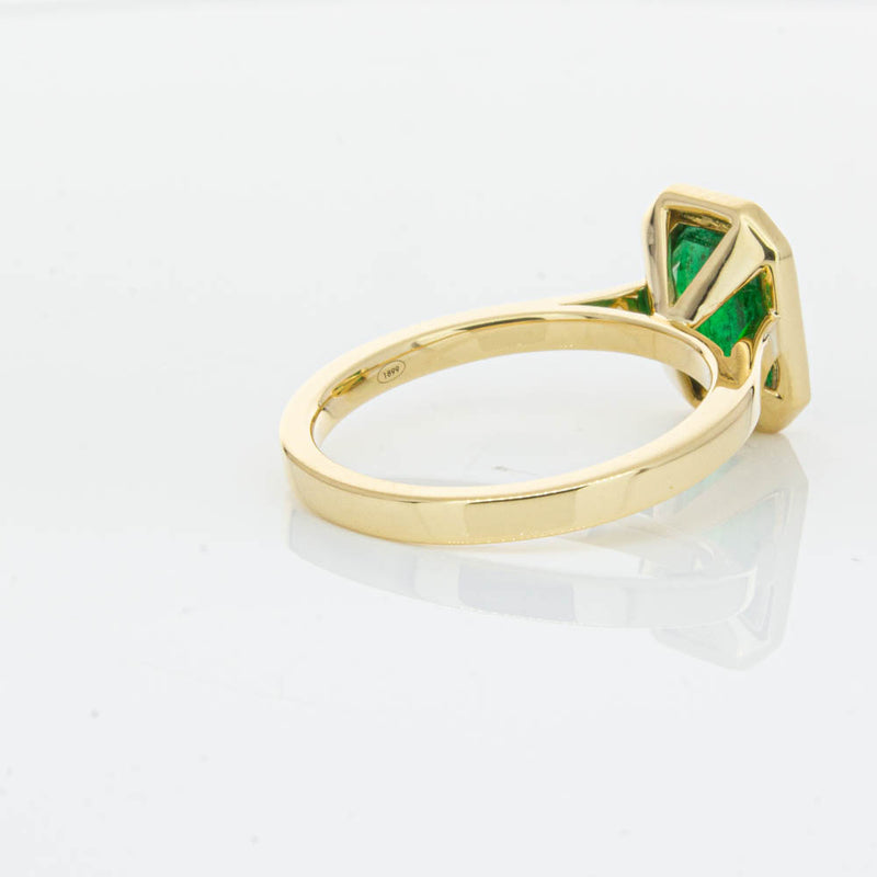18ct Yellow Gold Emerald Ring-Ring-Walker & Hall
