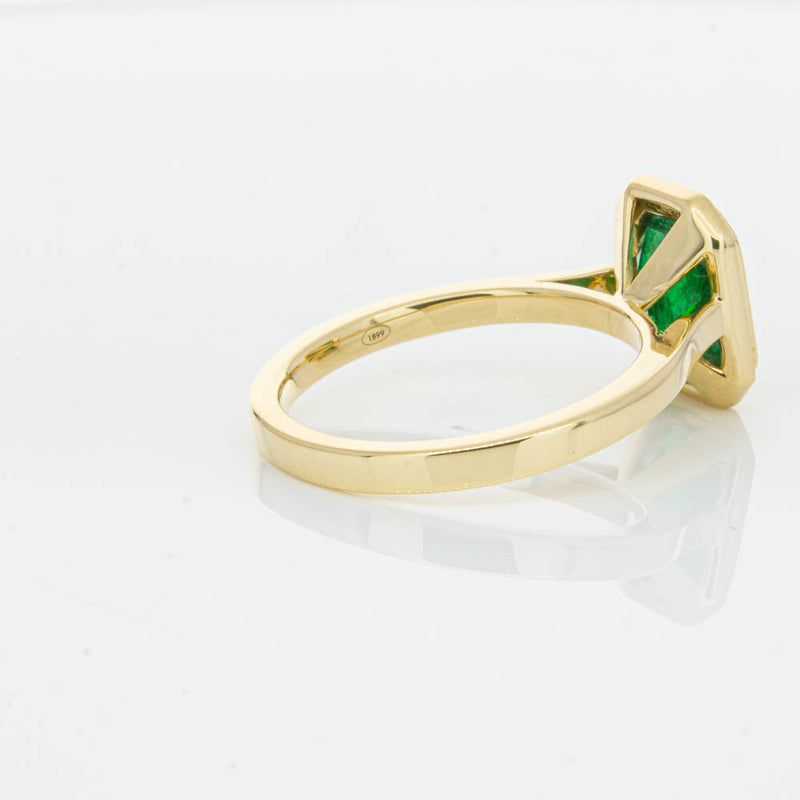 18ct Yellow Gold Emerald Ring-Ring-Walker & Hall