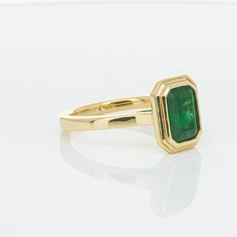 18ct Yellow Gold Emerald Ring-Ring-Walker & Hall