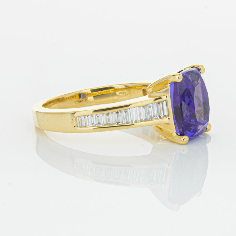18ct Yellow Gold Tanzanite & Diamond Ring-Ring-Walker & Hall