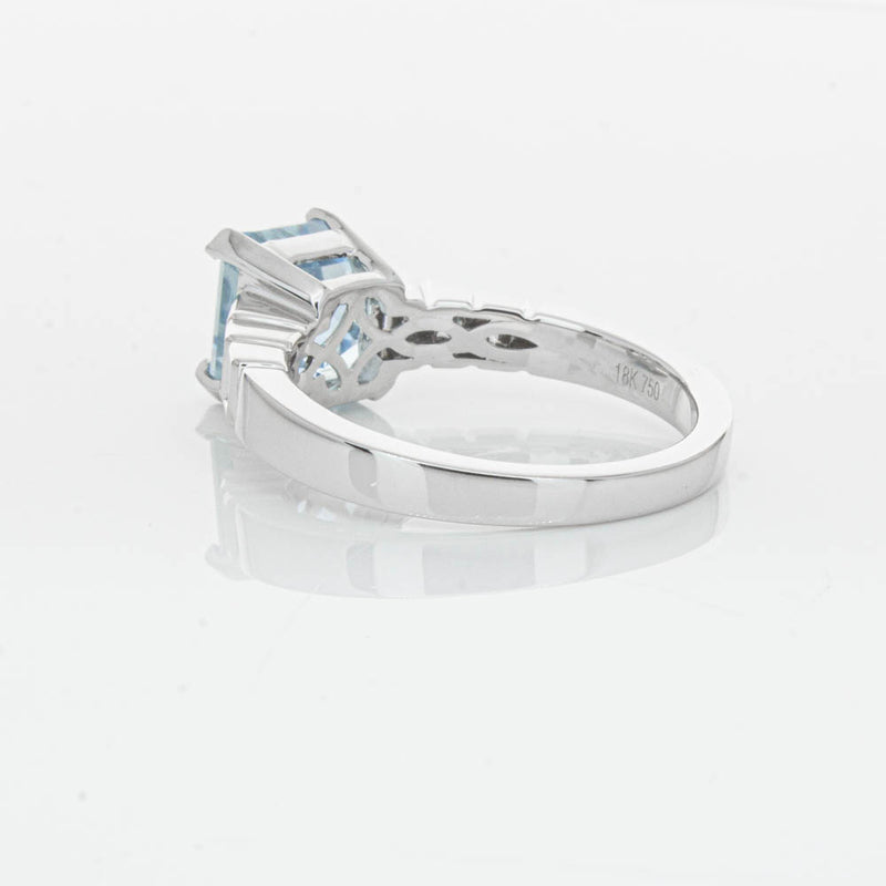 18ct White Gold 2.48ct Aquamarine & Diamond Ring-Ring-Walker & Hall