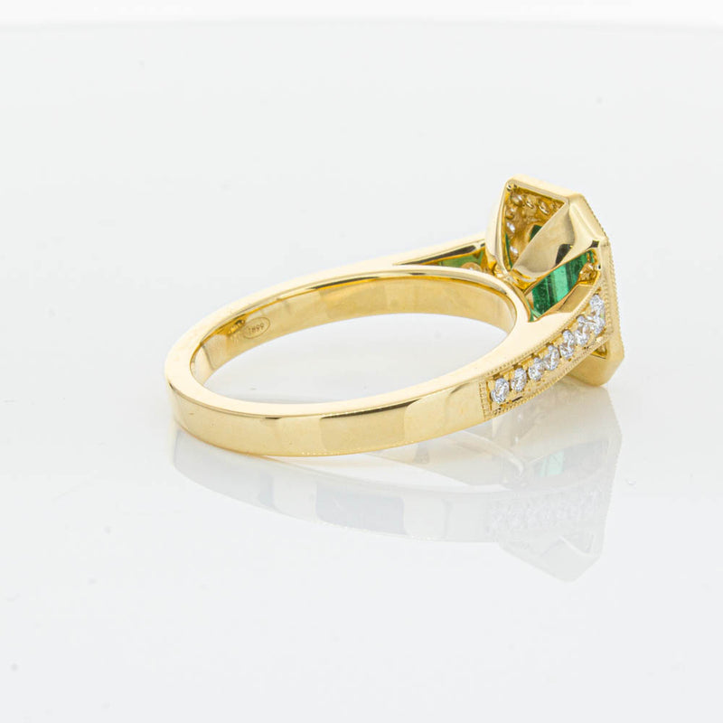 18ct Yellow Gold Emerald Ring-Ring-Walker & Hall