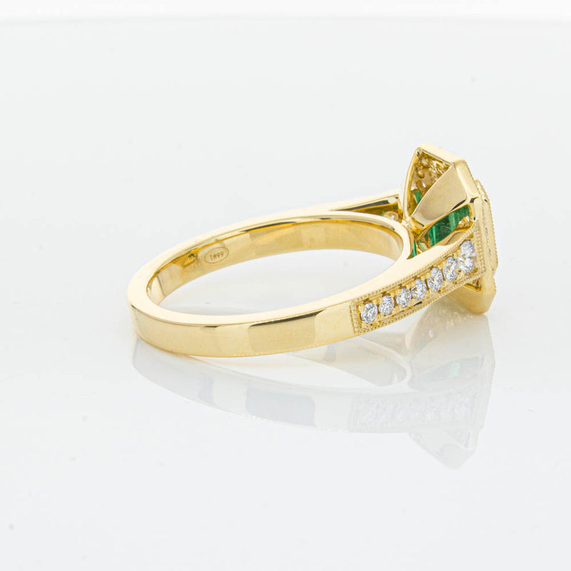 18ct Yellow Gold Emerald Ring-Ring-Walker & Hall