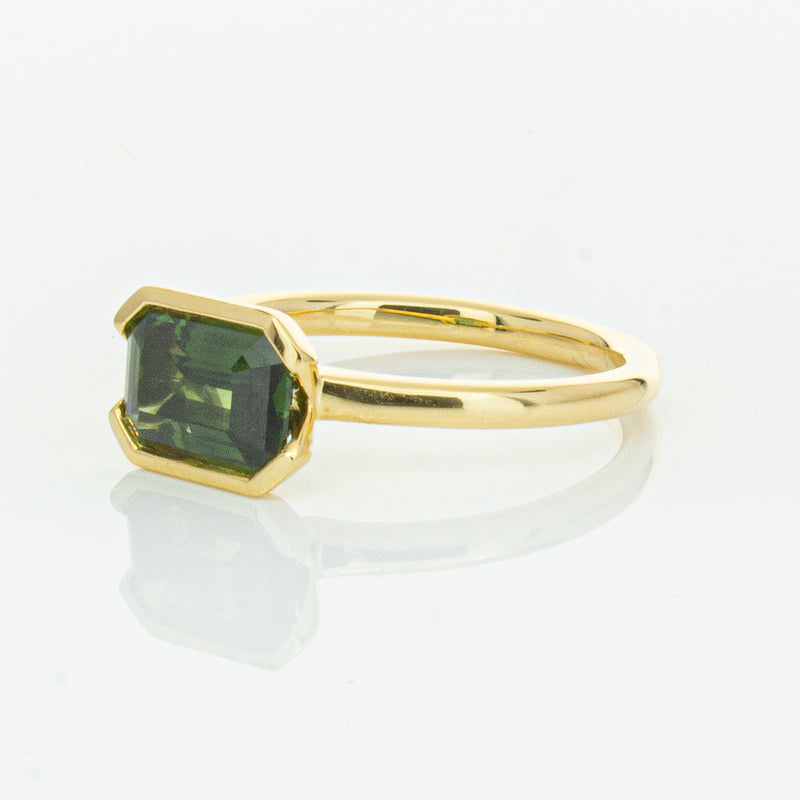 18ct Yellow Gold Green Sapphire Elle Ring-Ring-Walker & Hall