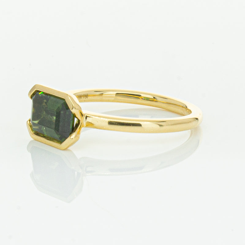 18ct Yellow Gold Green Sapphire Elle Ring-Ring-Walker & Hall