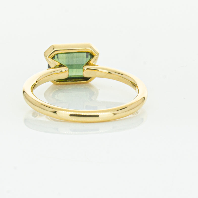 18ct Yellow Gold Green Sapphire Elle Ring-Ring-Walker & Hall