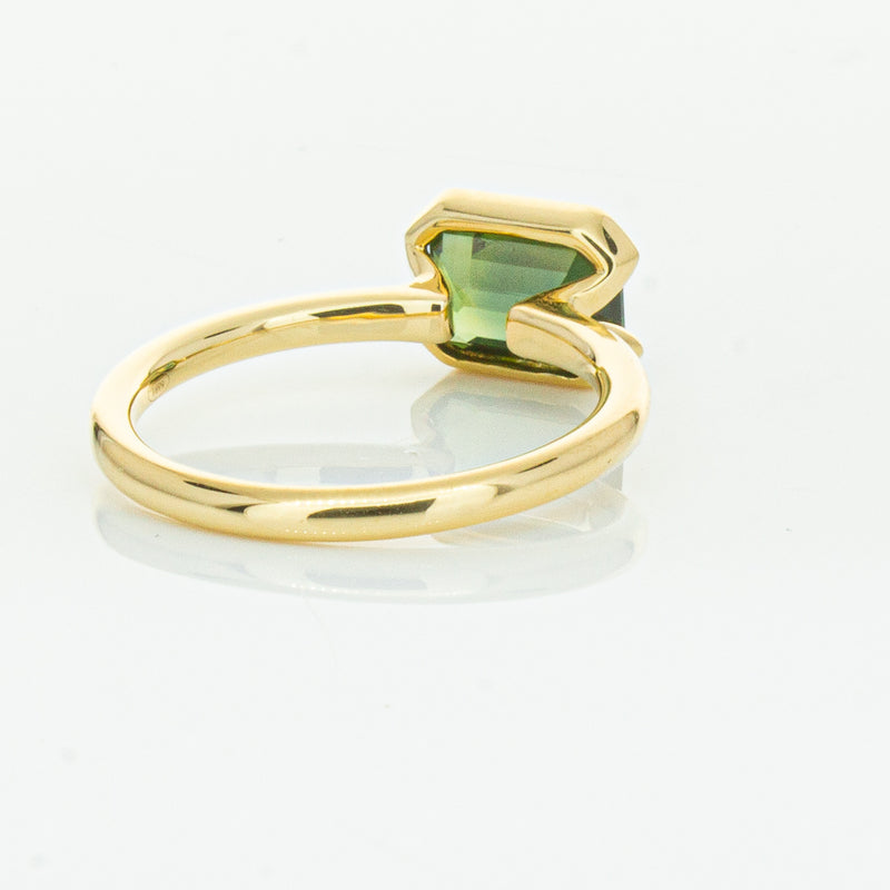 18ct Yellow Gold Green Sapphire Elle Ring-Ring-Walker & Hall