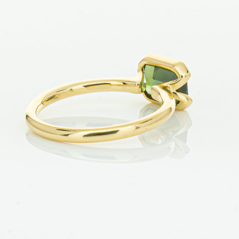 18ct Yellow Gold Green Sapphire Elle Ring-Ring-Walker & Hall