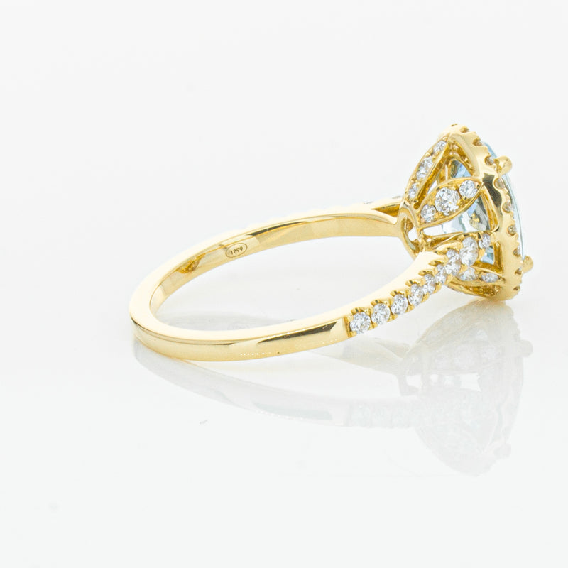 18ct Yellow Gold 1.58ct Aquamarine & Diamond Sierra Ring-Ring-Walker & Hall