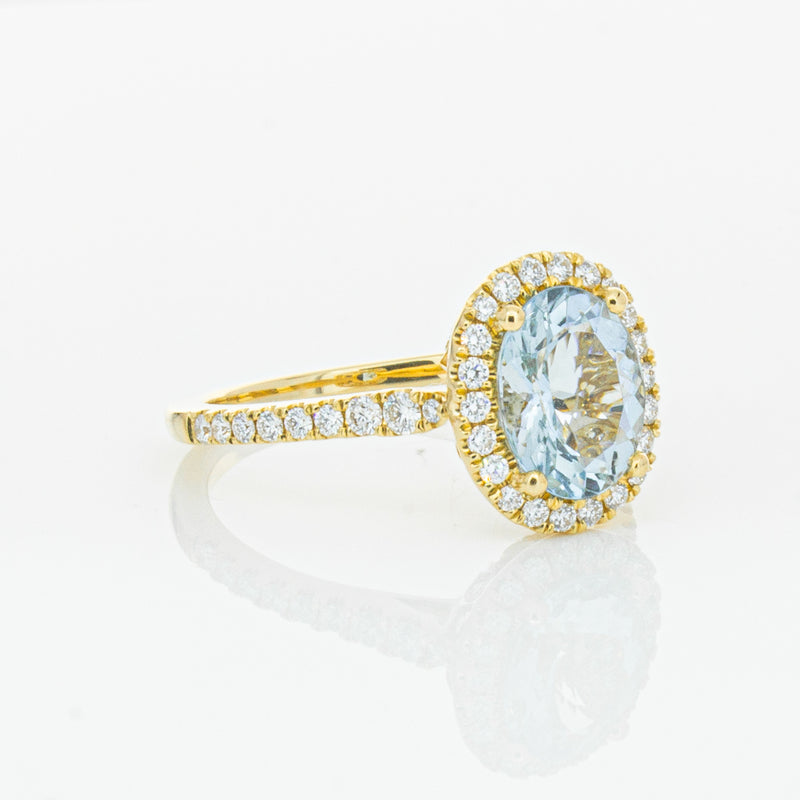 18ct Yellow Gold 1.58ct Aquamarine & Diamond Sierra Ring-Ring-Walker & Hall
