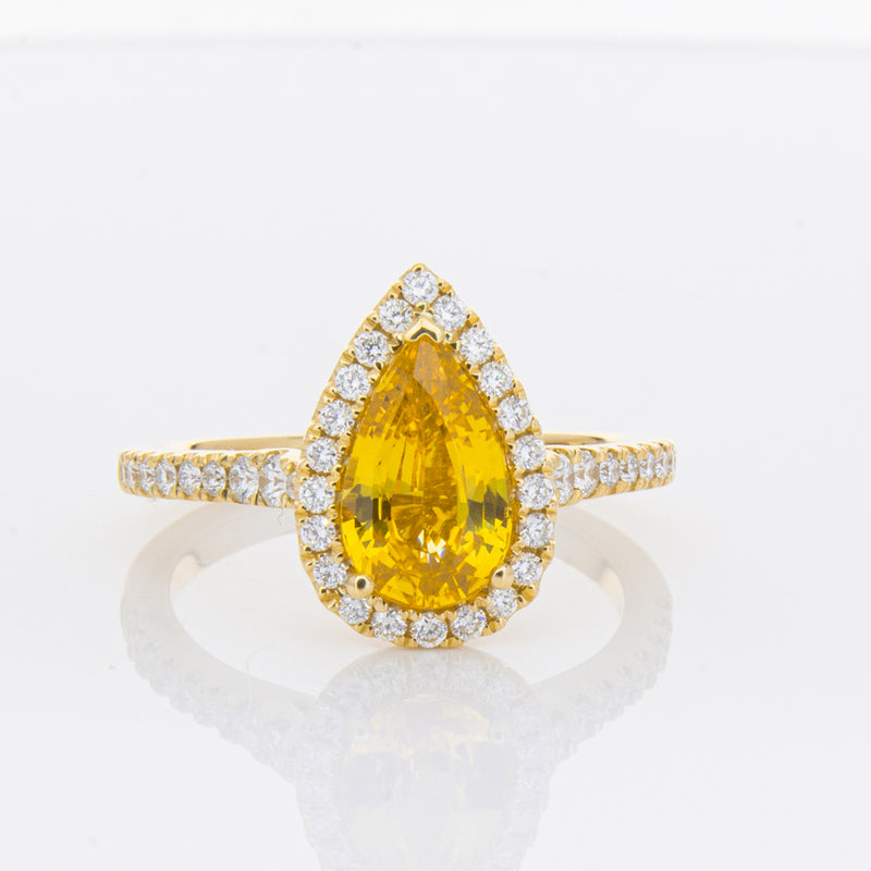 18ct Yellow Gold 4.71ct Golden Sapphire & Diamond Sierra Ring-Ring-Walker & Hall