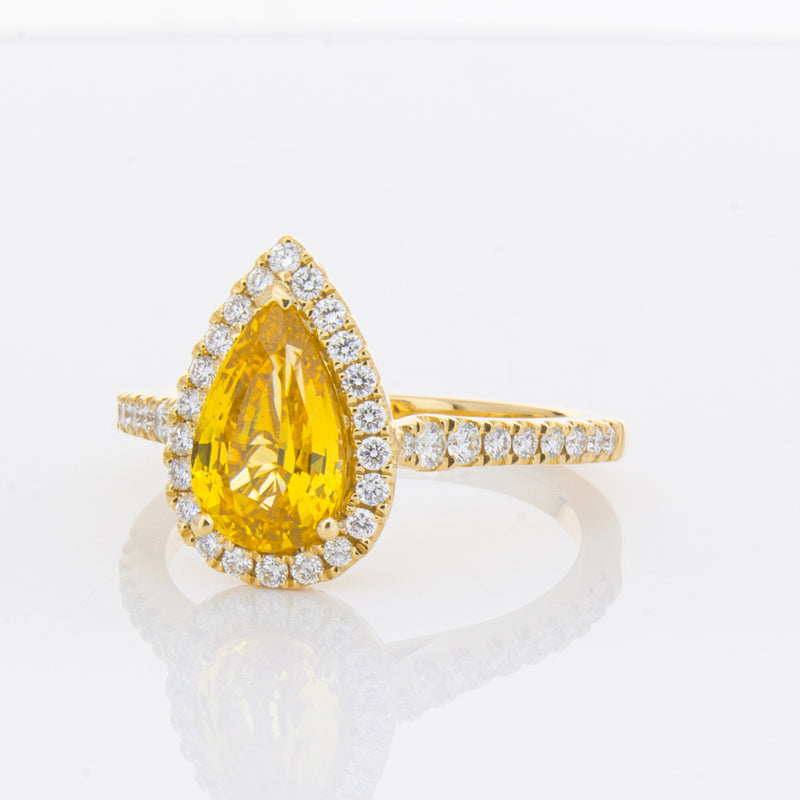 18ct Yellow Gold 4.71ct Golden Sapphire & Diamond Sierra Ring-Ring-Walker & Hall