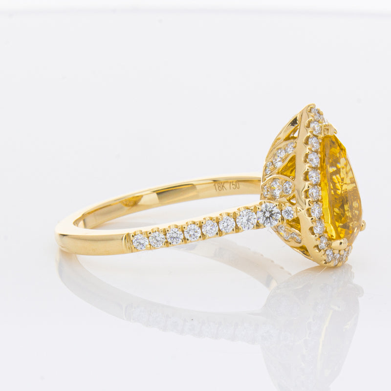 18ct Yellow Gold 4.71ct Golden Sapphire & Diamond Sierra Ring-Ring-Walker & Hall