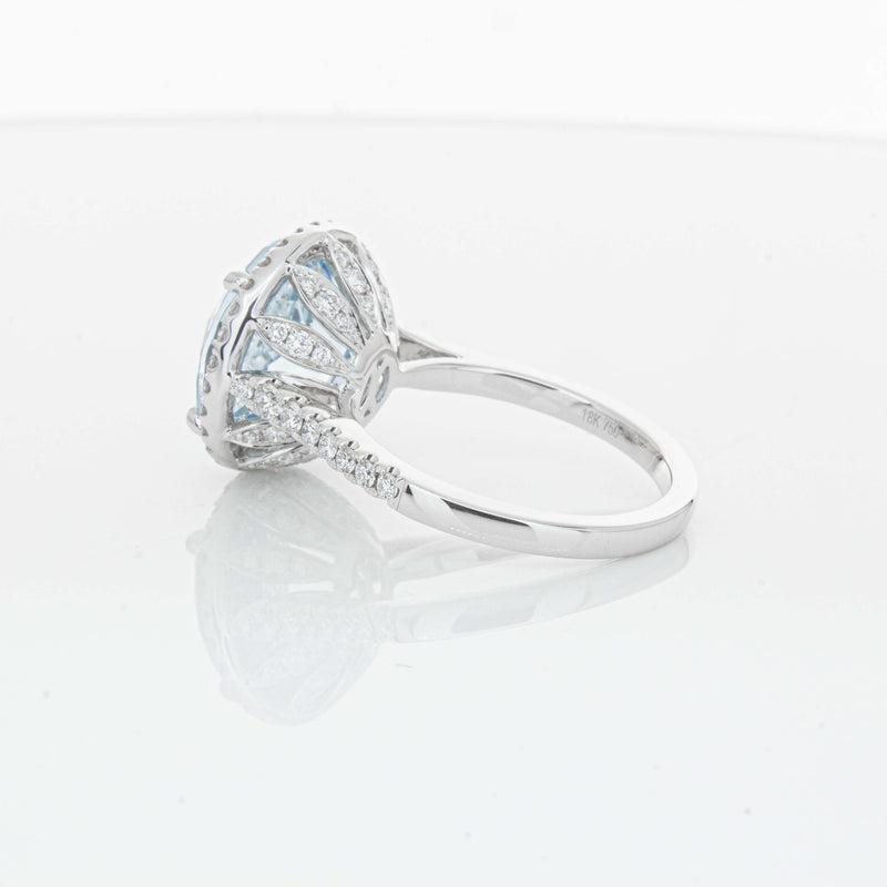 18ct White Gold 6.38ct Aquamarine & Diamond Sierra Ring-Ring-Walker & Hall