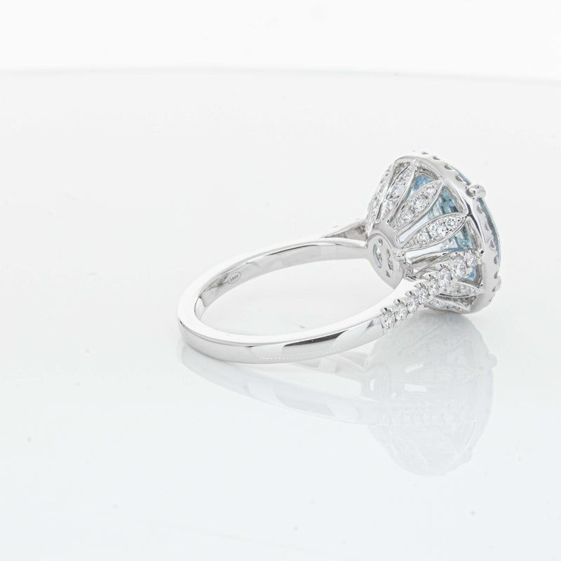 18ct White Gold 6.38ct Aquamarine & Diamond Sierra Ring-Ring-Walker & Hall