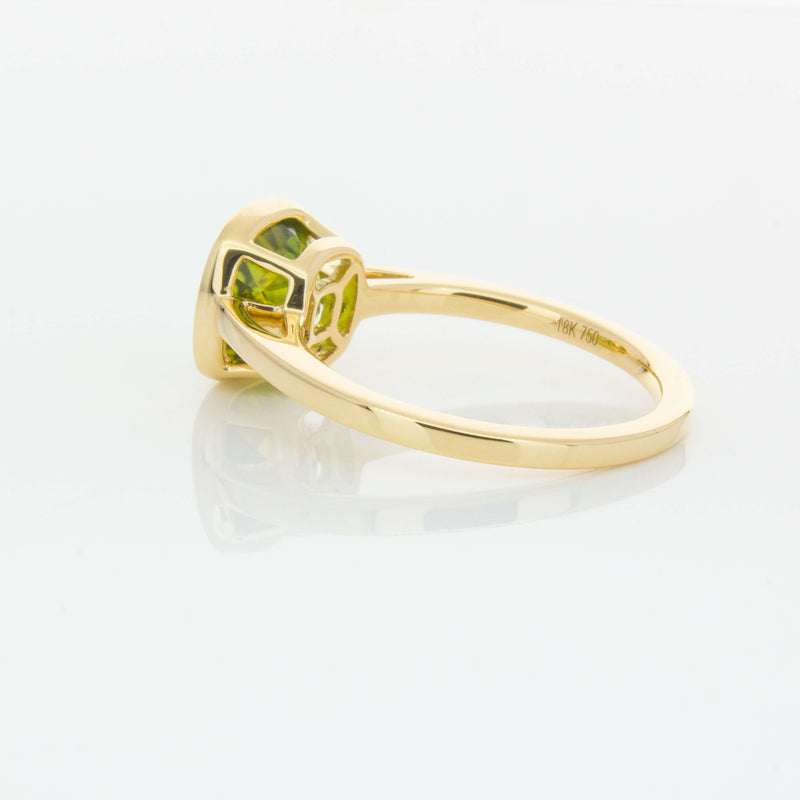 18ct Yellow Gold Peridot Ring-Ring-Walker & Hall
