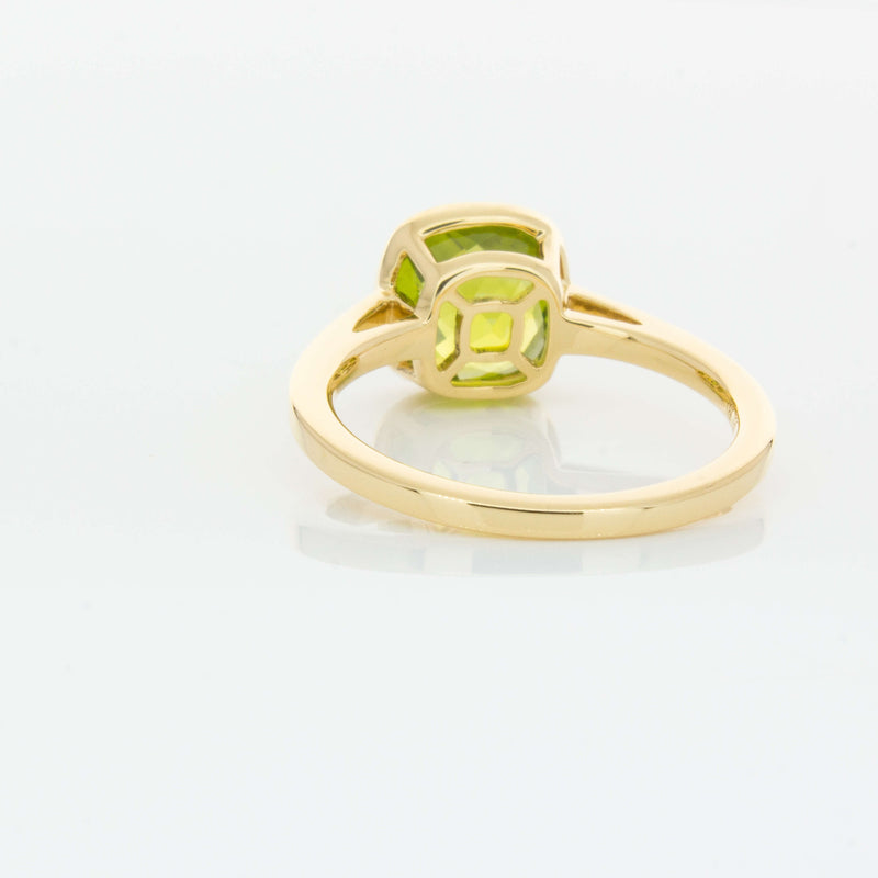 18ct Yellow Gold Peridot Ring-Ring-Walker & Hall