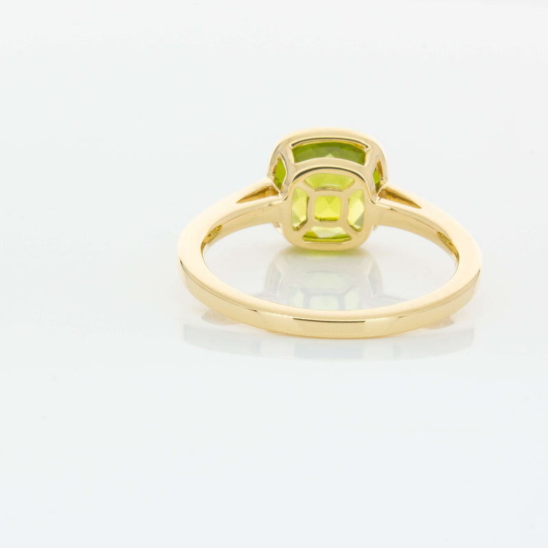 18ct Yellow Gold Peridot Ring-Ring-Walker & Hall