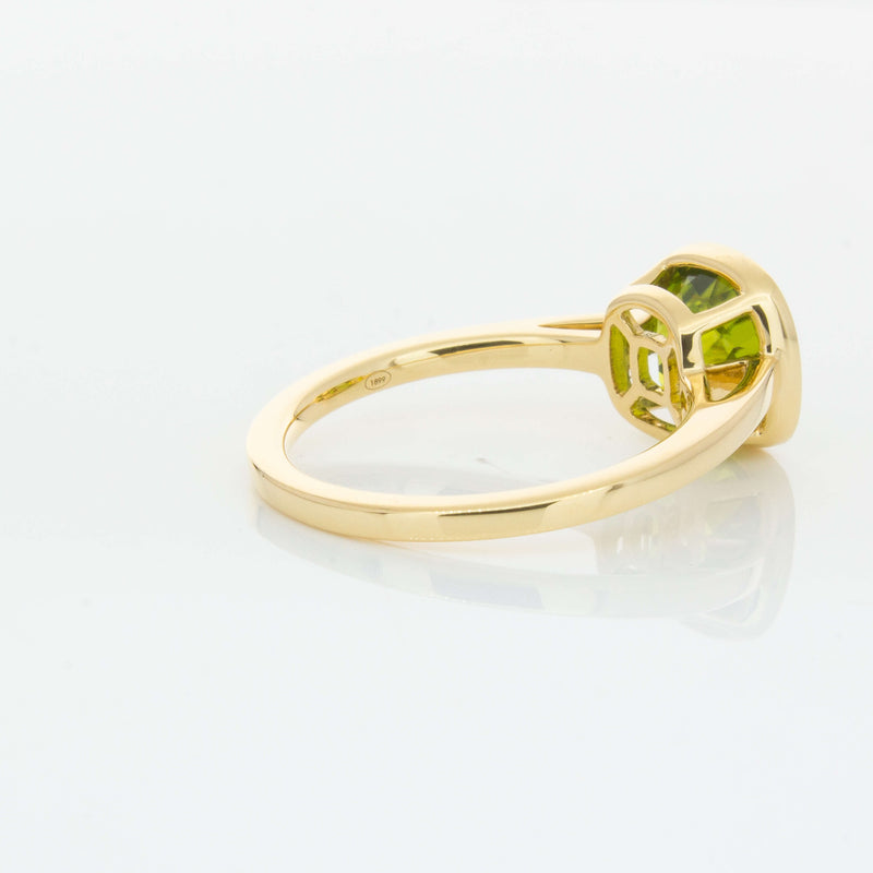 18ct Yellow Gold Peridot Ring-Ring-Walker & Hall