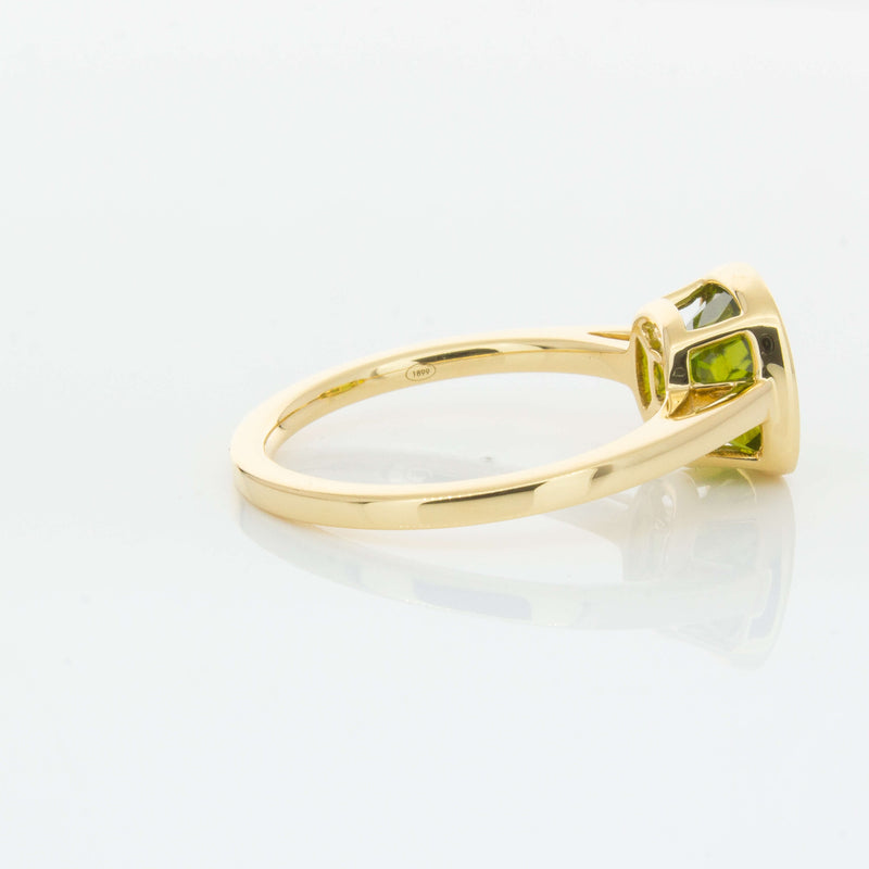 18ct Yellow Gold Peridot Ring-Ring-Walker & Hall