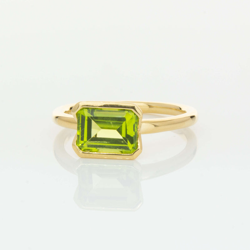 18ct Yellow Gold Peridot Elle Ring-Ring-Walker & Hall