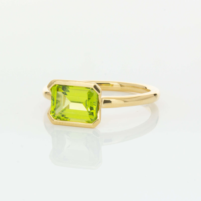 18ct Yellow Gold Peridot Elle Ring-Ring-Walker & Hall