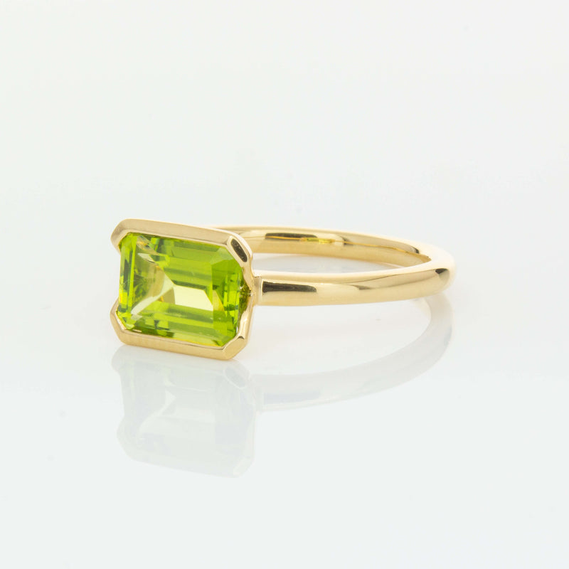 18ct Yellow Gold Peridot Elle Ring-Ring-Walker & Hall