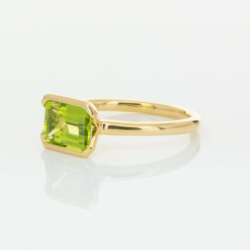 18ct Yellow Gold Peridot Elle Ring-Ring-Walker & Hall