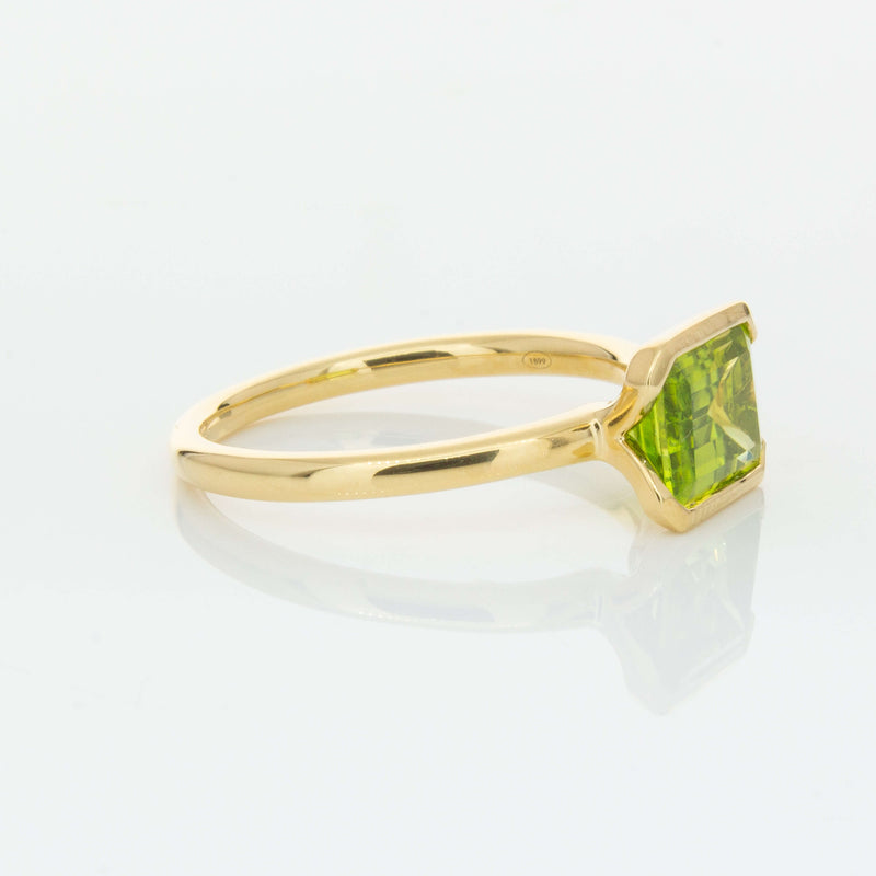 18ct Yellow Gold Peridot Elle Ring-Ring-Walker & Hall