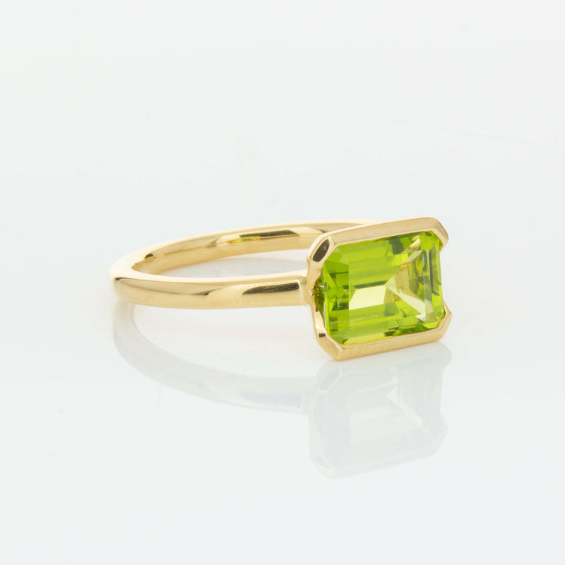 18ct Yellow Gold Peridot Elle Ring-Ring-Walker & Hall