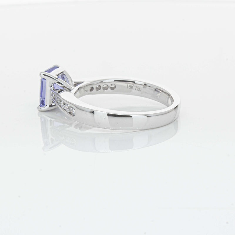 18ct White Gold 1.89ct Sapphire Avalon Ring-Ring-Walker & Hall