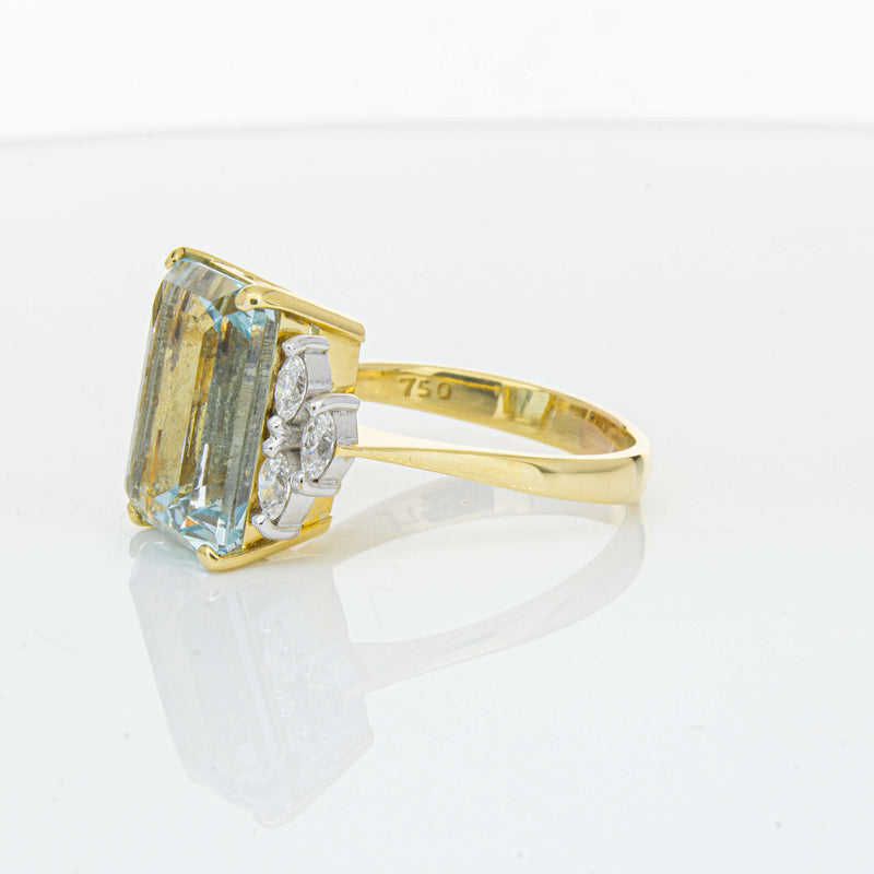 Deja Vu 18ct Yellow Gold 19.00ct Aquamarine & Diamond Ring-Ring-Walker & Hall